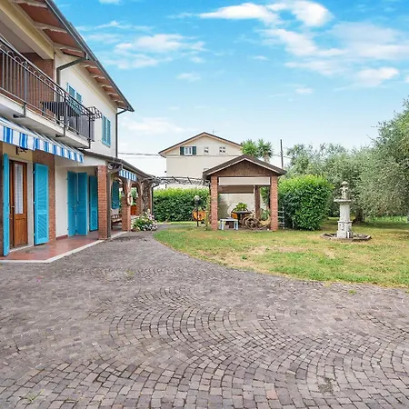 Casa Degli Zii Letizia ヴィラ Luni